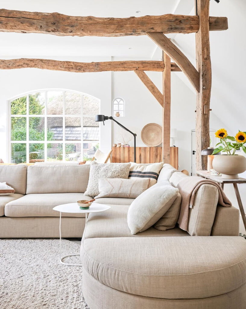 boerderij woning met lichte woonkamer