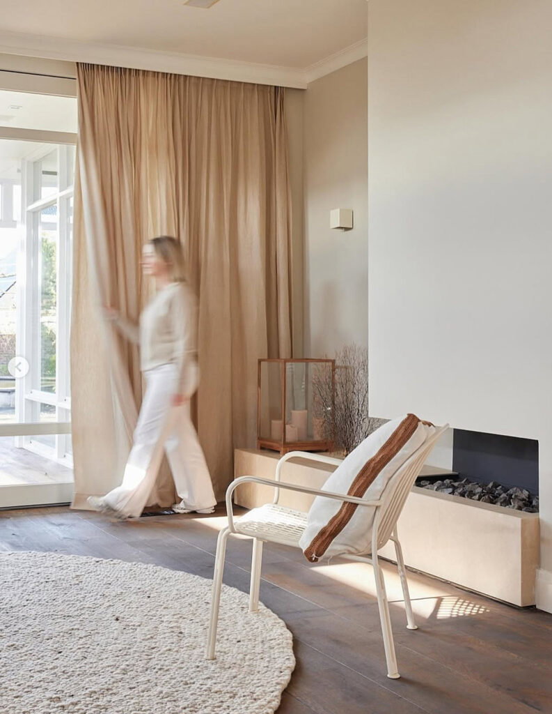 gordijnen in de woonkamer