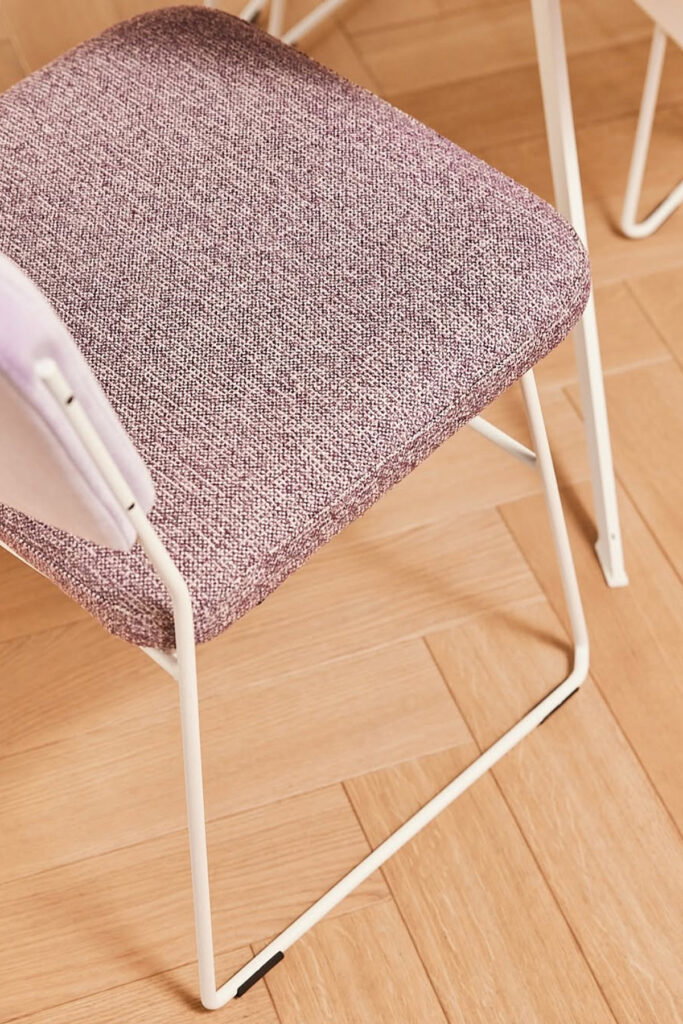 roze eetkamerstoel stof