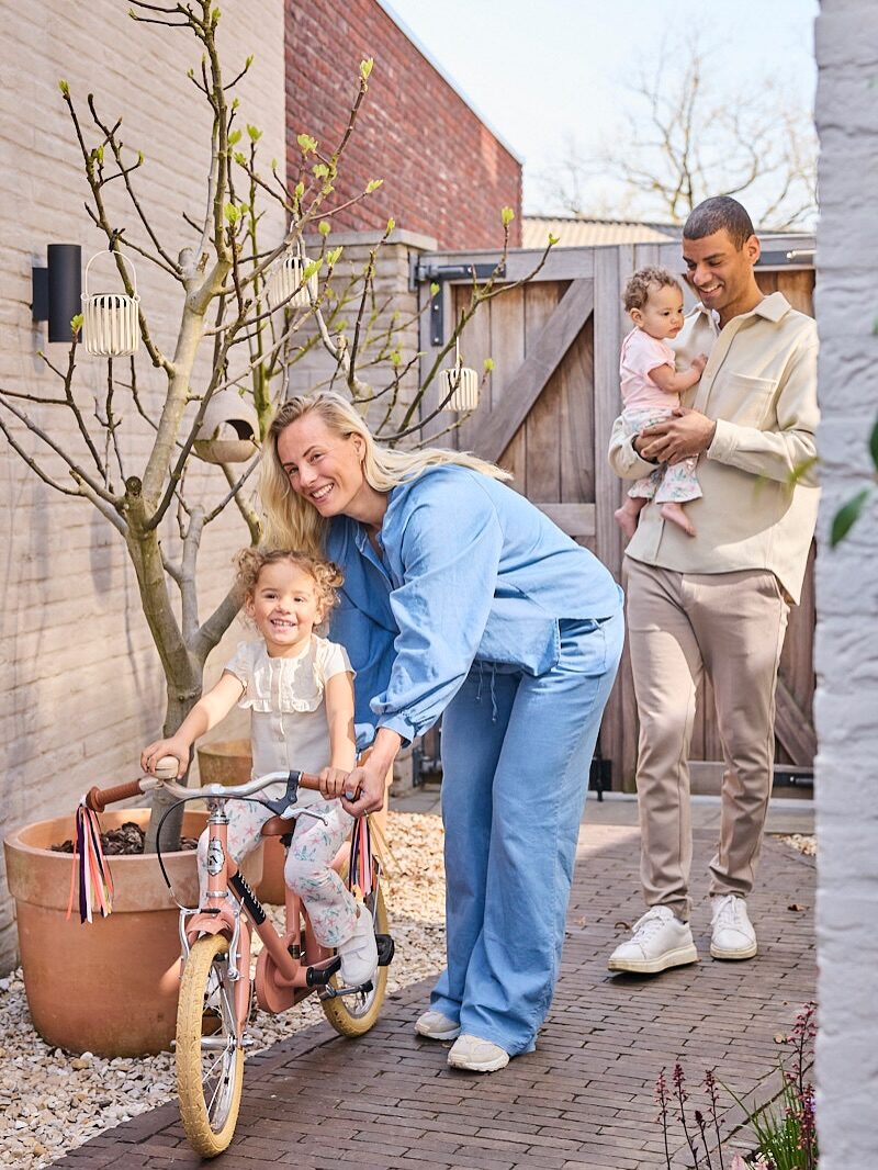 Instagram post from houseofiam_. This post is in position 11.