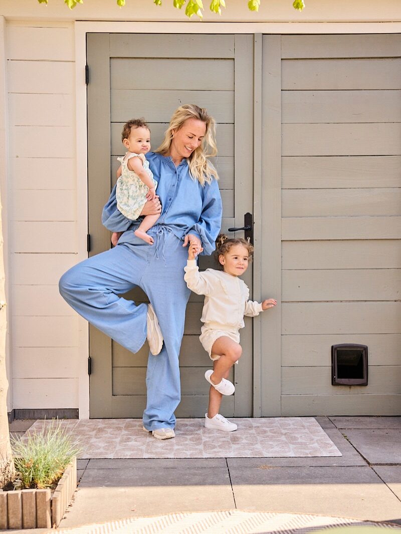 Instagram post from houseofiam_. This post is in position 6.