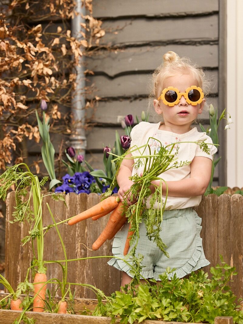 Instagram post from houseofiam_. This post is in position 2.