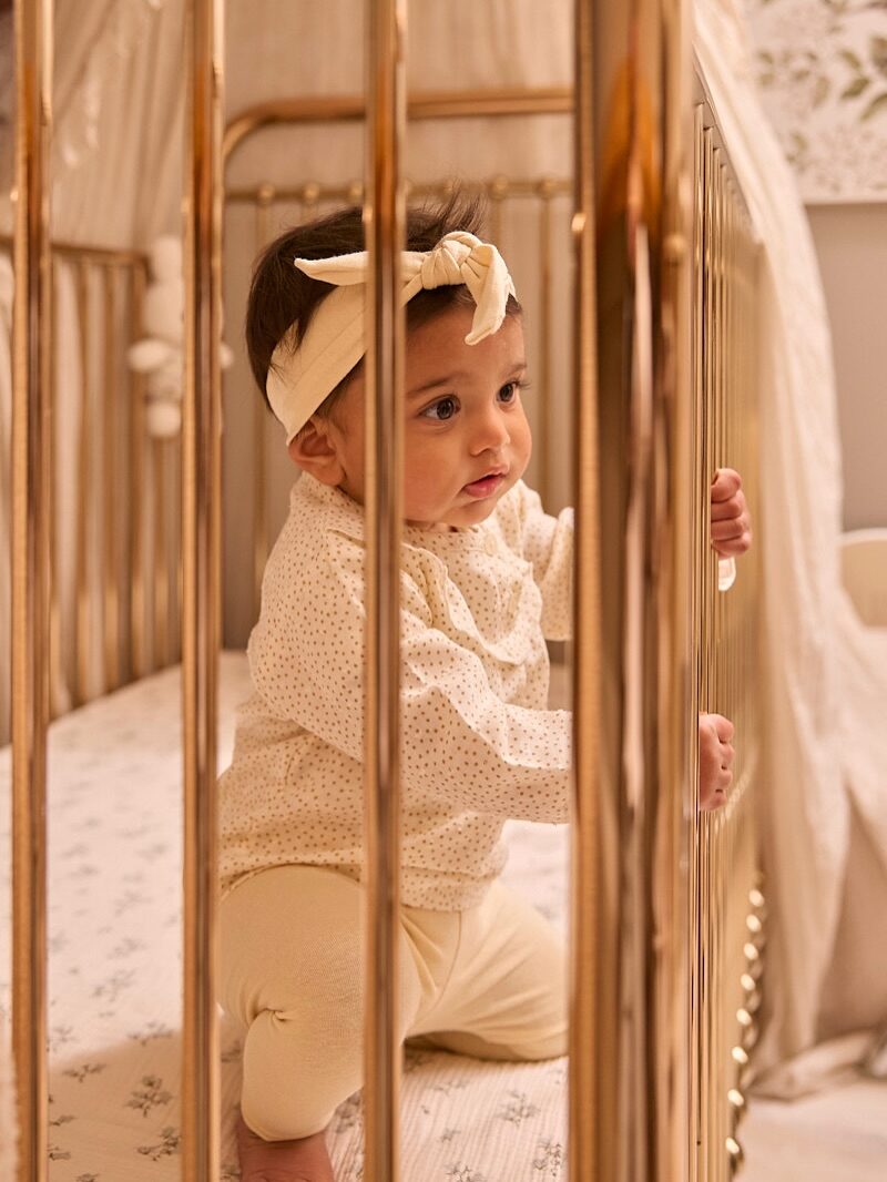 Instagram post from houseofiam_. This post is in position 8.