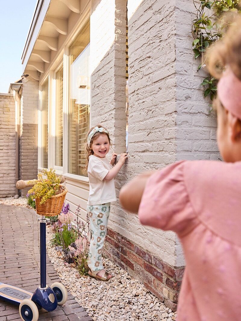 Instagram post from houseofiam_. This post is in position 7.