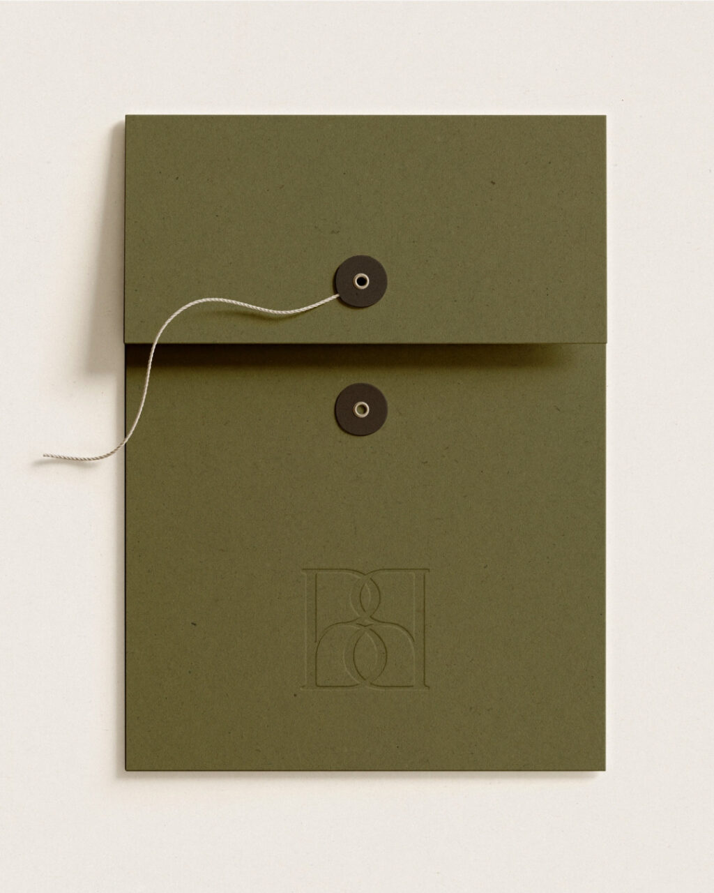 Instagram post from houseofiam_. This post is in position 2.