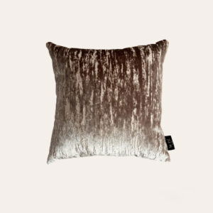 Sierkussen Tess Zandkleur – Luxe Velours met Motief