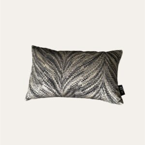 Sierkussen Carlijn – Chique glansstof met goudkleurig patroon