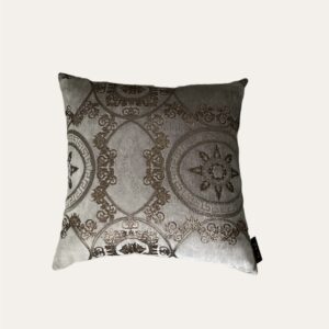 Luxe sierkussen Candy bronskleurig motief