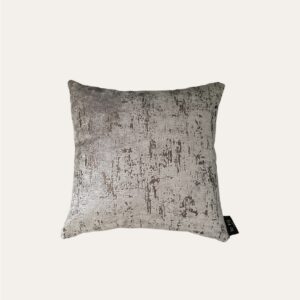 Elegant sierkussen Tanja met brons motief voor luxe interieur