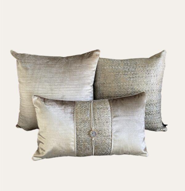 Sierkussen set Liora beige/goud – luxe met pailletten en edelsteen