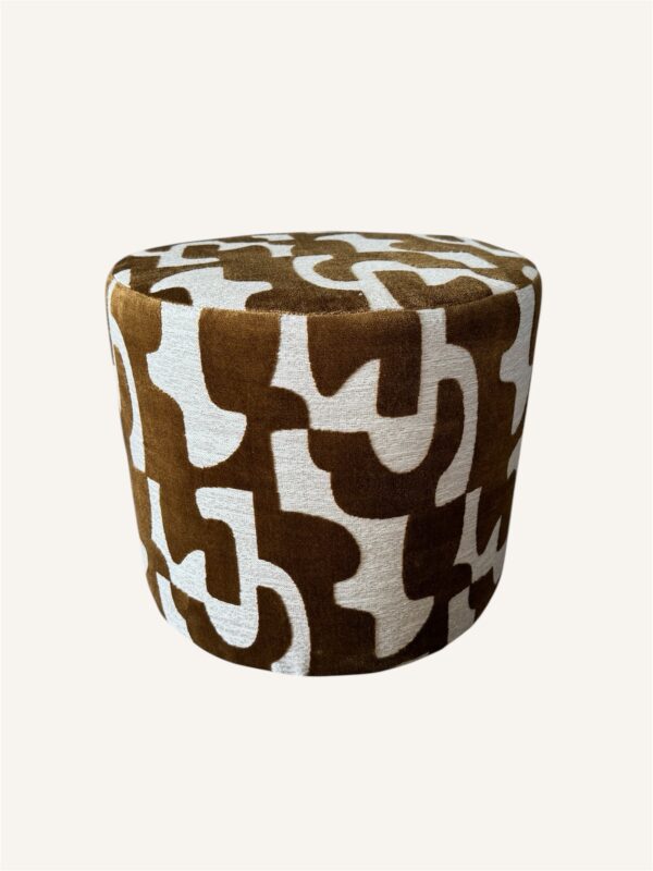 Poef Ziva Oker – Luxe Poef met Grafische Print in Beige